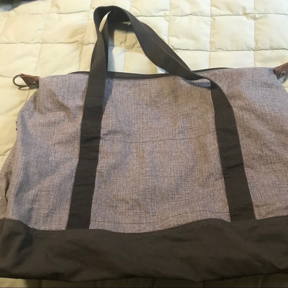 Thirty-one metro weekender in mocha crosshatch
